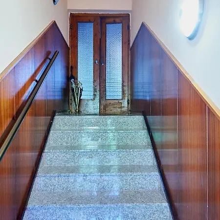 Dora Apartment *